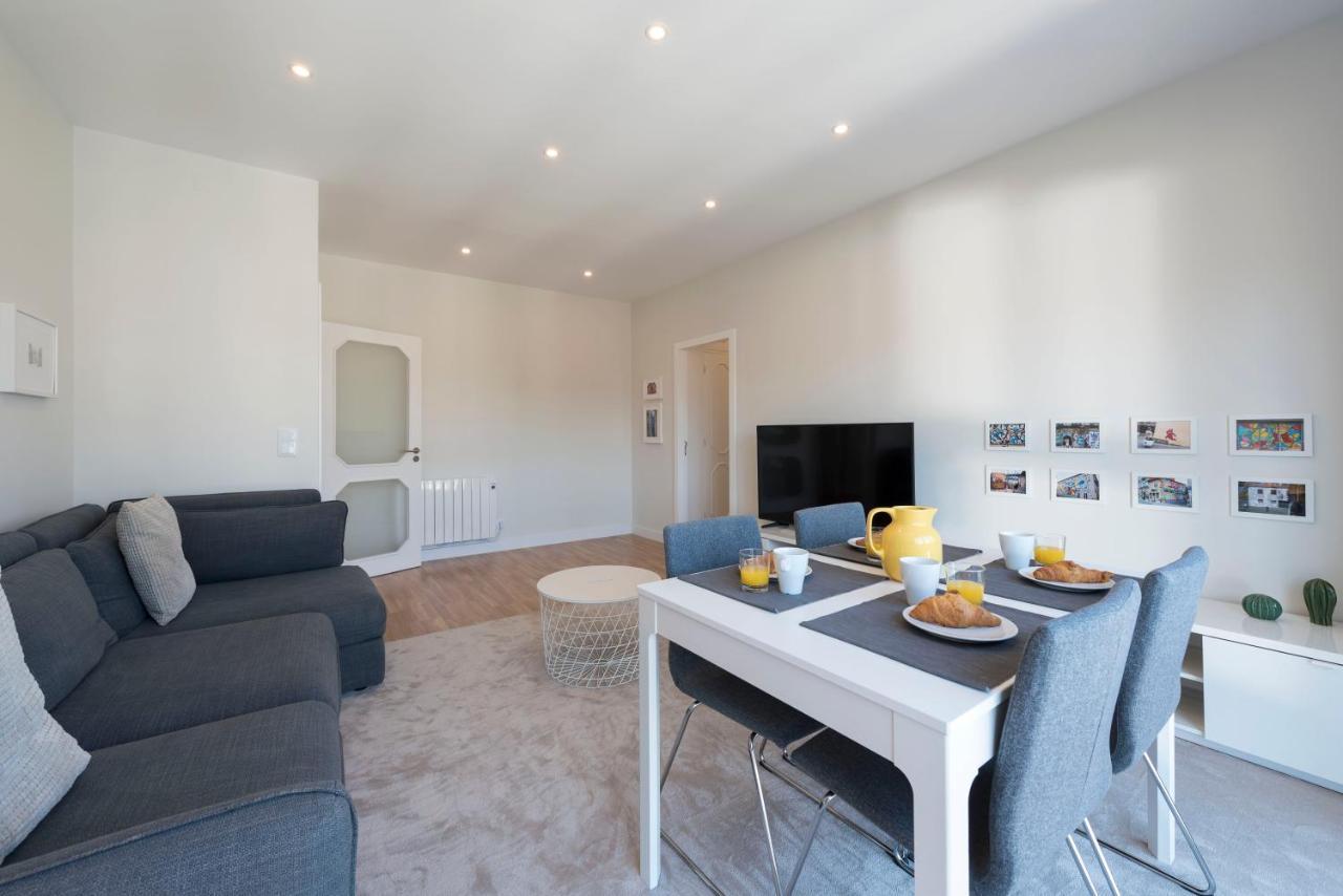Lovelystay - Downtown Modern 2Br Flat With Free Parking Porto Exteriér fotografie