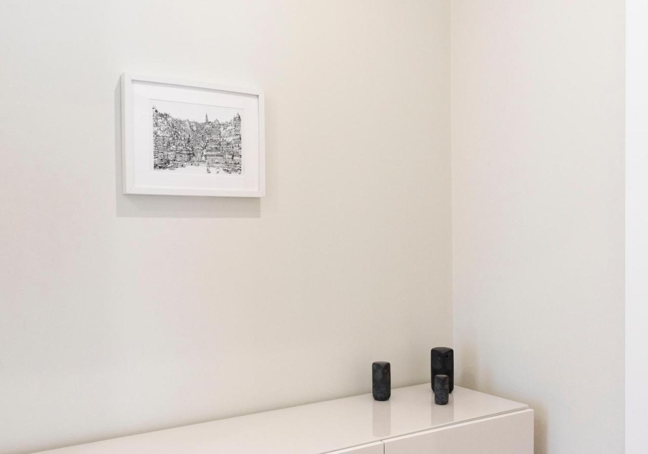 Lovelystay - Downtown Modern 2Br Flat With Free Parking Porto Exteriér fotografie