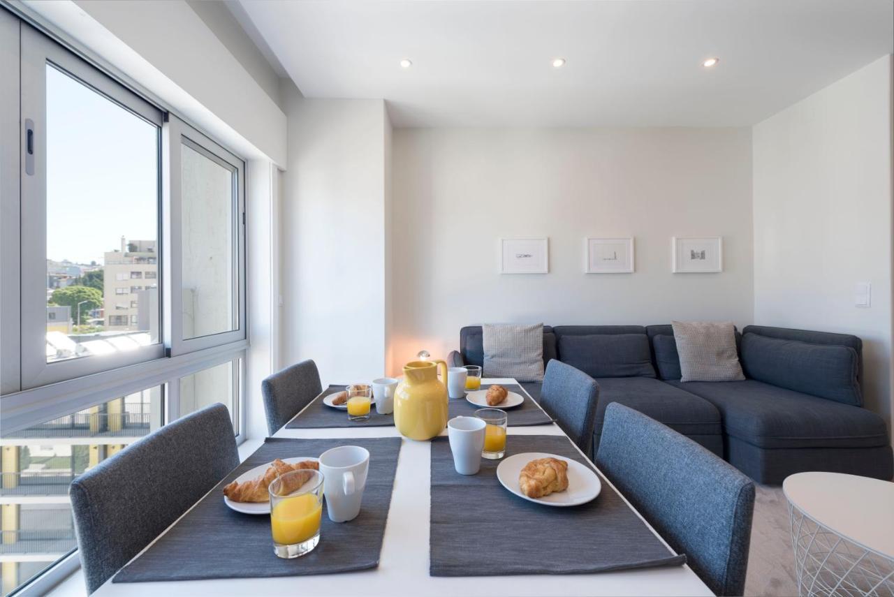 Lovelystay - Downtown Modern 2Br Flat With Free Parking Porto Exteriér fotografie