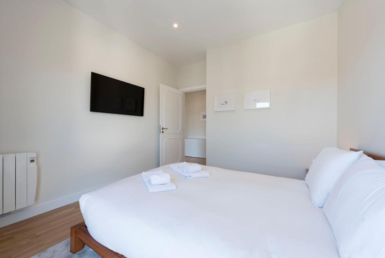 Lovelystay - Downtown Modern 2Br Flat With Free Parking Porto Exteriér fotografie
